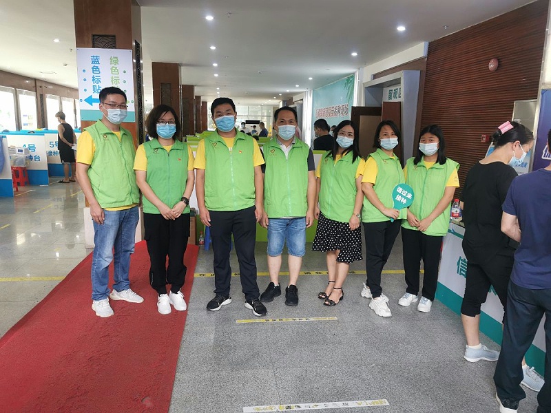 ս���飬�����������ж�