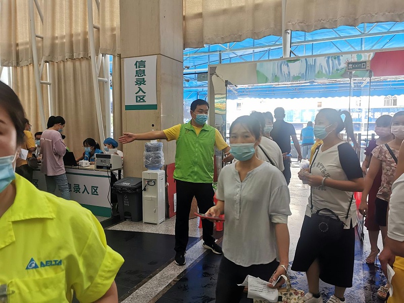 ս���飬�����������ж�